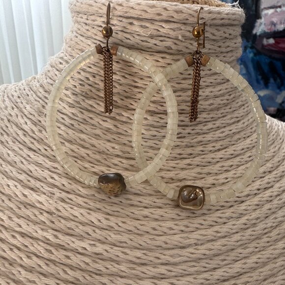 Earrings - Picture 1 of 4